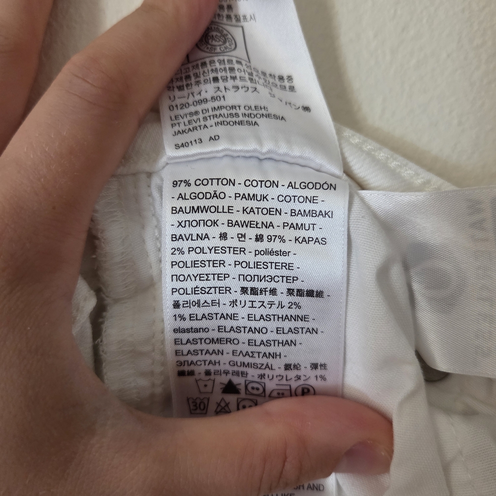 lEVI'S White Jeans - Picture 11 of 13
